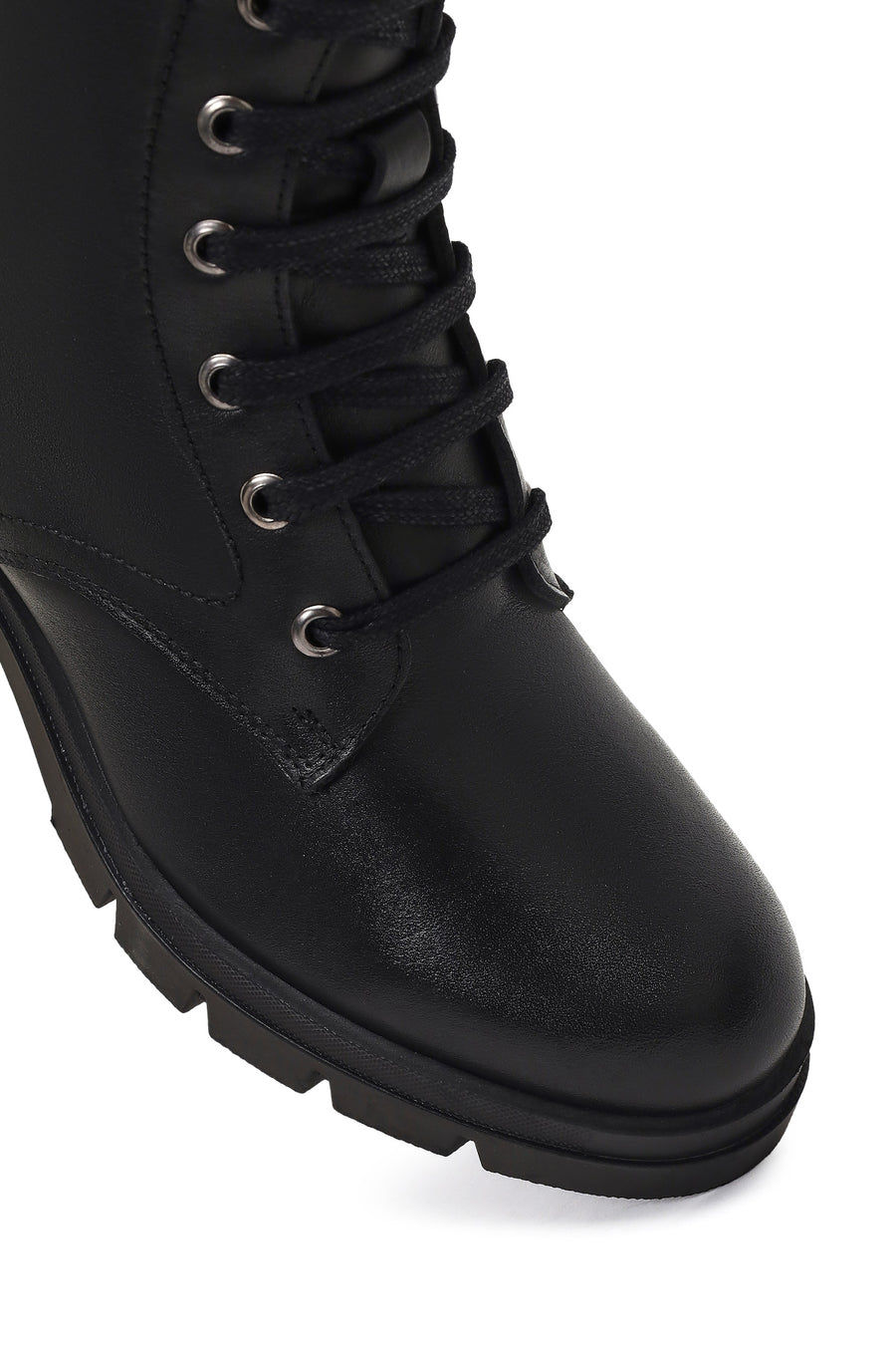 Woman Black Zip Closure Thick-Heeled Leather Boots