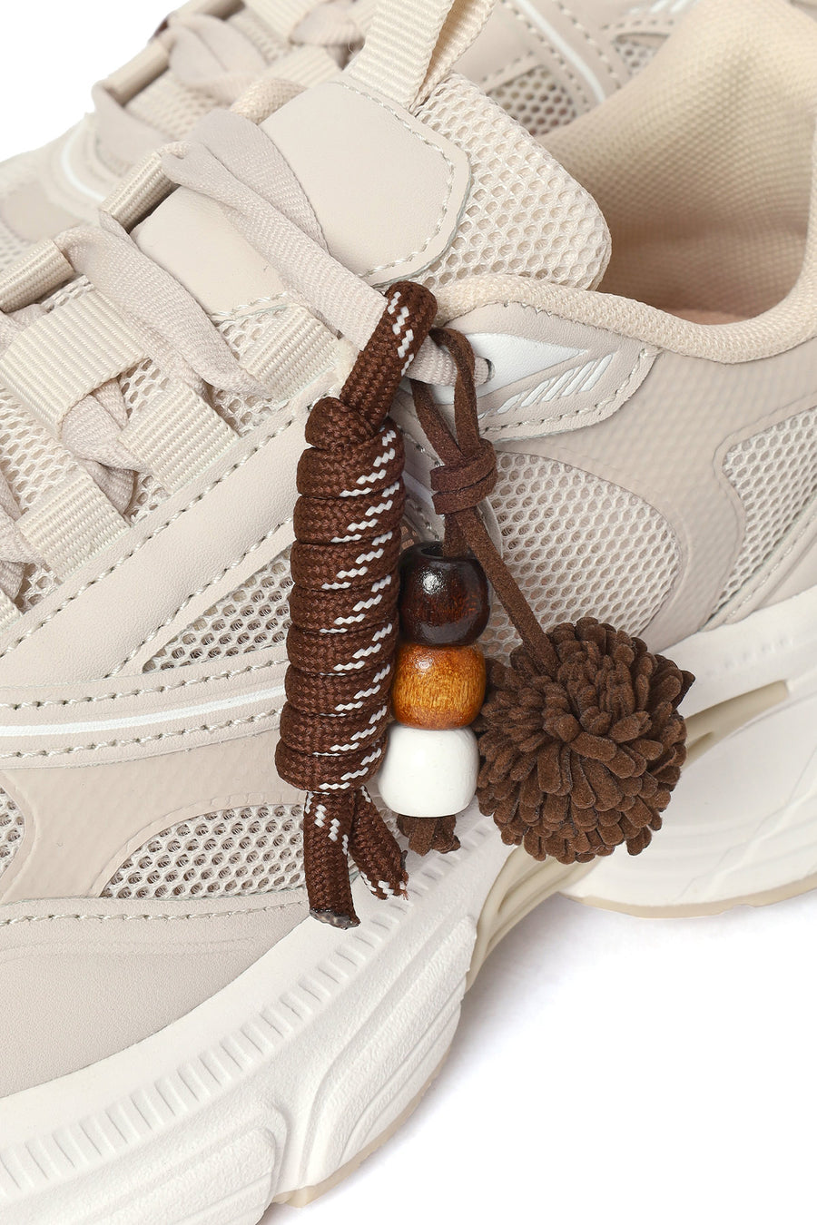 Kadın Bej Bağcıklı Kalın Tabanlı Charmlı Sneaker