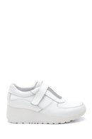 Kadın Beyaz Deri Dolgu Topuk Sneaker | Derimod