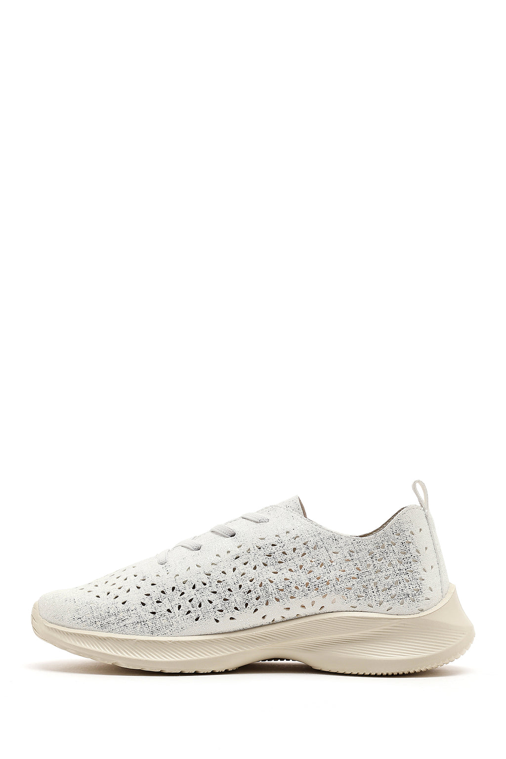 Kadın Beyaz Bağcıklı Kalın Tabanlı Desenli Kumaş Comfort Sneaker