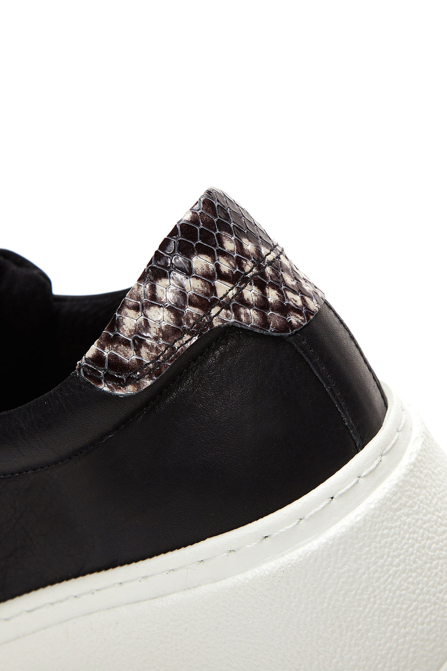 Kadın Siyah Bağcıklı Kalın Taban Deri Sneaker
