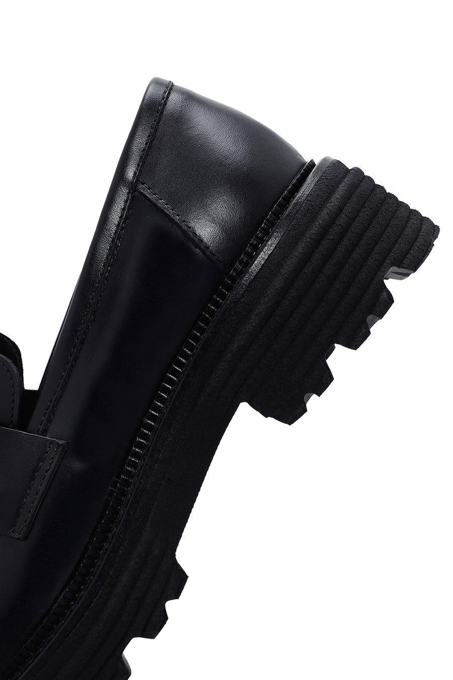 Kadın Siyah Püsküllü Deri Maskülen Loafer