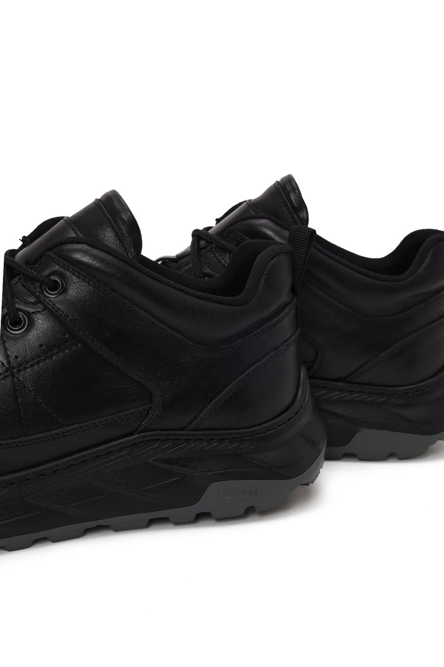 Erkek Siyah Bağcıklı Kalın Tabanlı Deri Sneaker