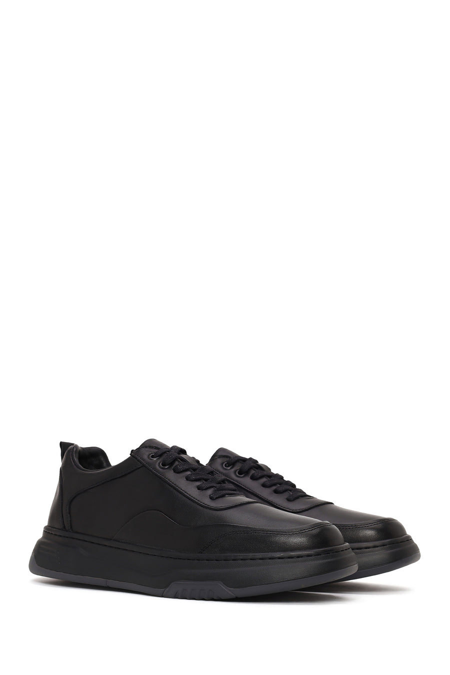 Male Black Lace-Up Thick-Soled Leather Sneaker