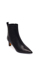 Woman Black Short-Heeled Zip Closure Leather Boots | Derimod