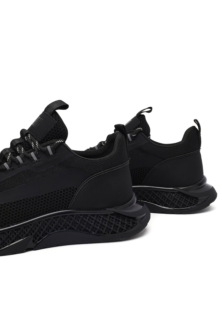 Derimod Zero Erkek Siyah Kalın Tabanlı Bağcıklı Kumaş Sneaker