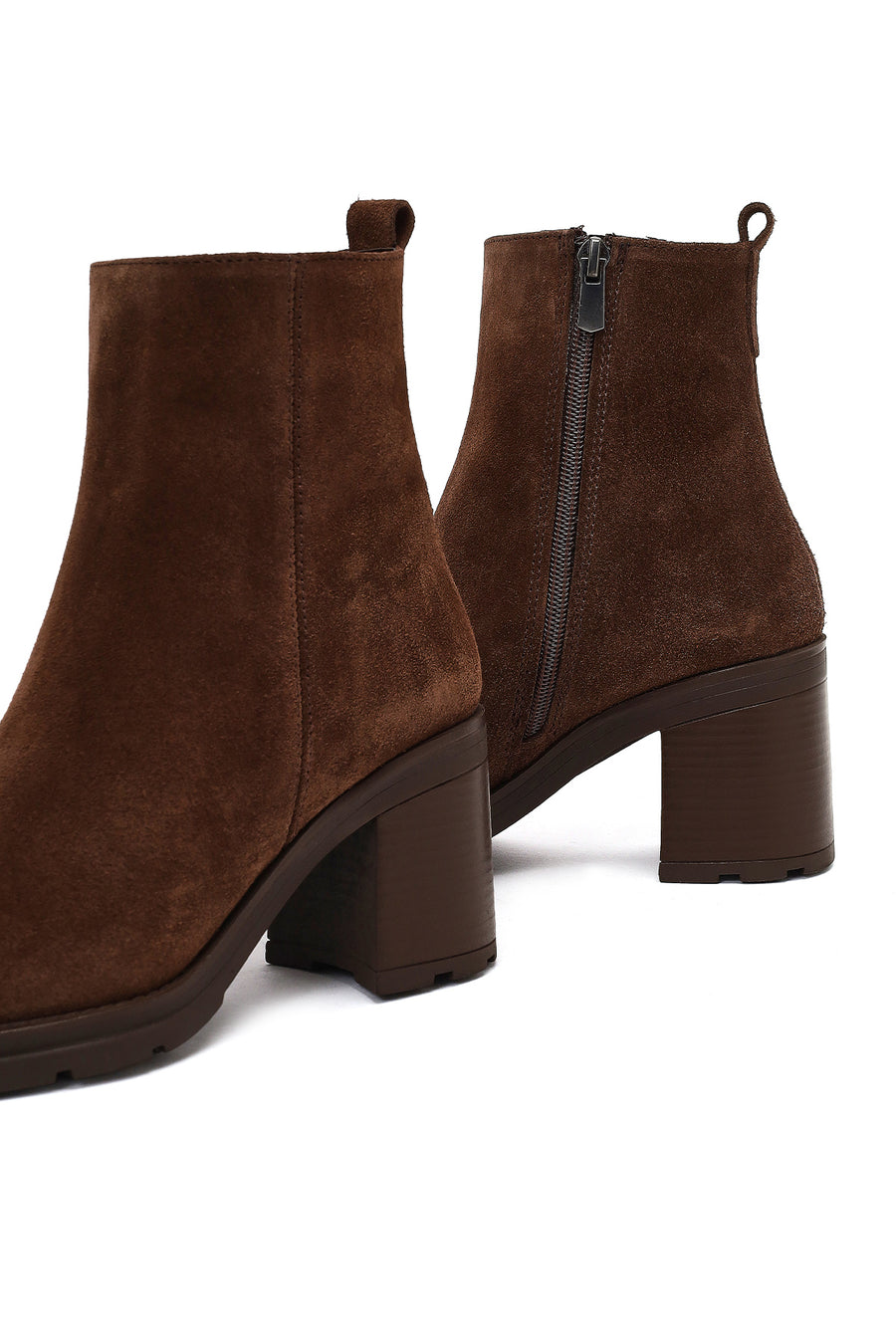 Woman Brown Zip Closure Chunky Heeled Suede Boots