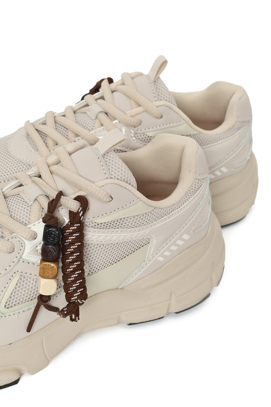 Kadın Bej Bağcıklı Kalın Tabanlı Charmlı Sneaker