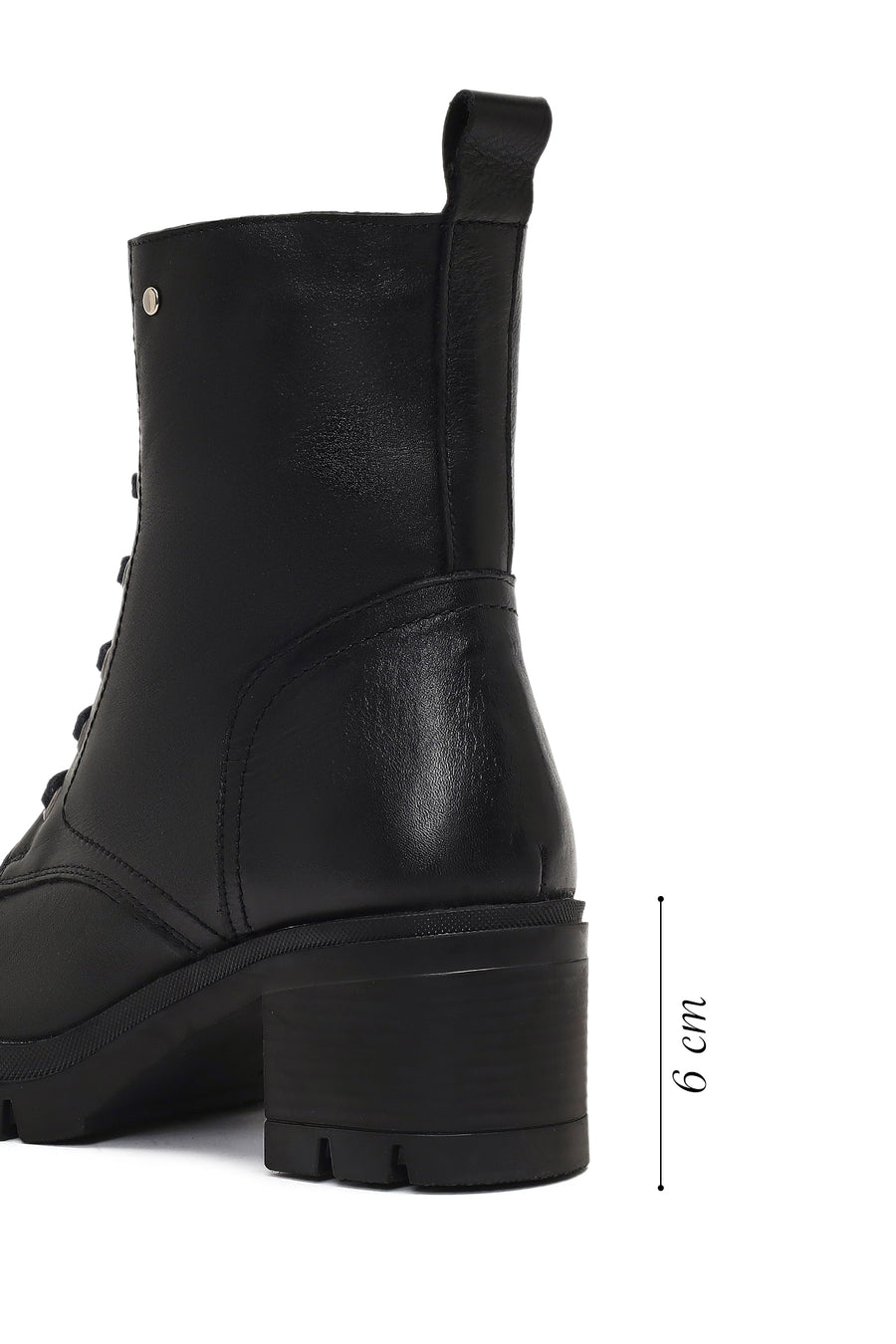 Woman Black Zip Closure Thick-Heeled Leather Boots