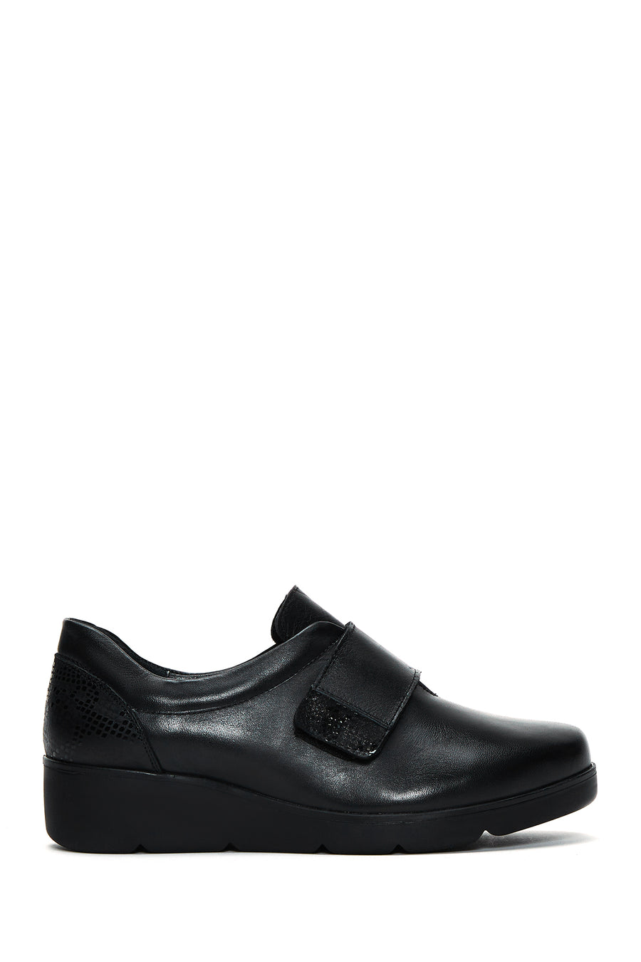Women's Black Leather Comfort Shoes 22WFD413718 | Derimod