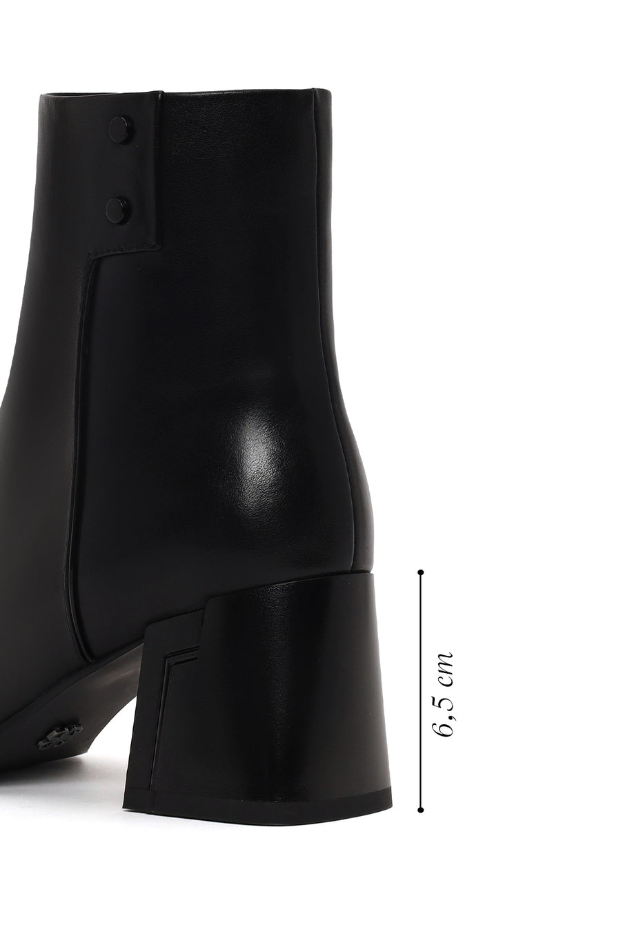 Woman Black Zip Closure Thick-Heeled Leather Boots