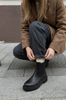Woman Black Thick-Soled Chelsea Boots | Derimod