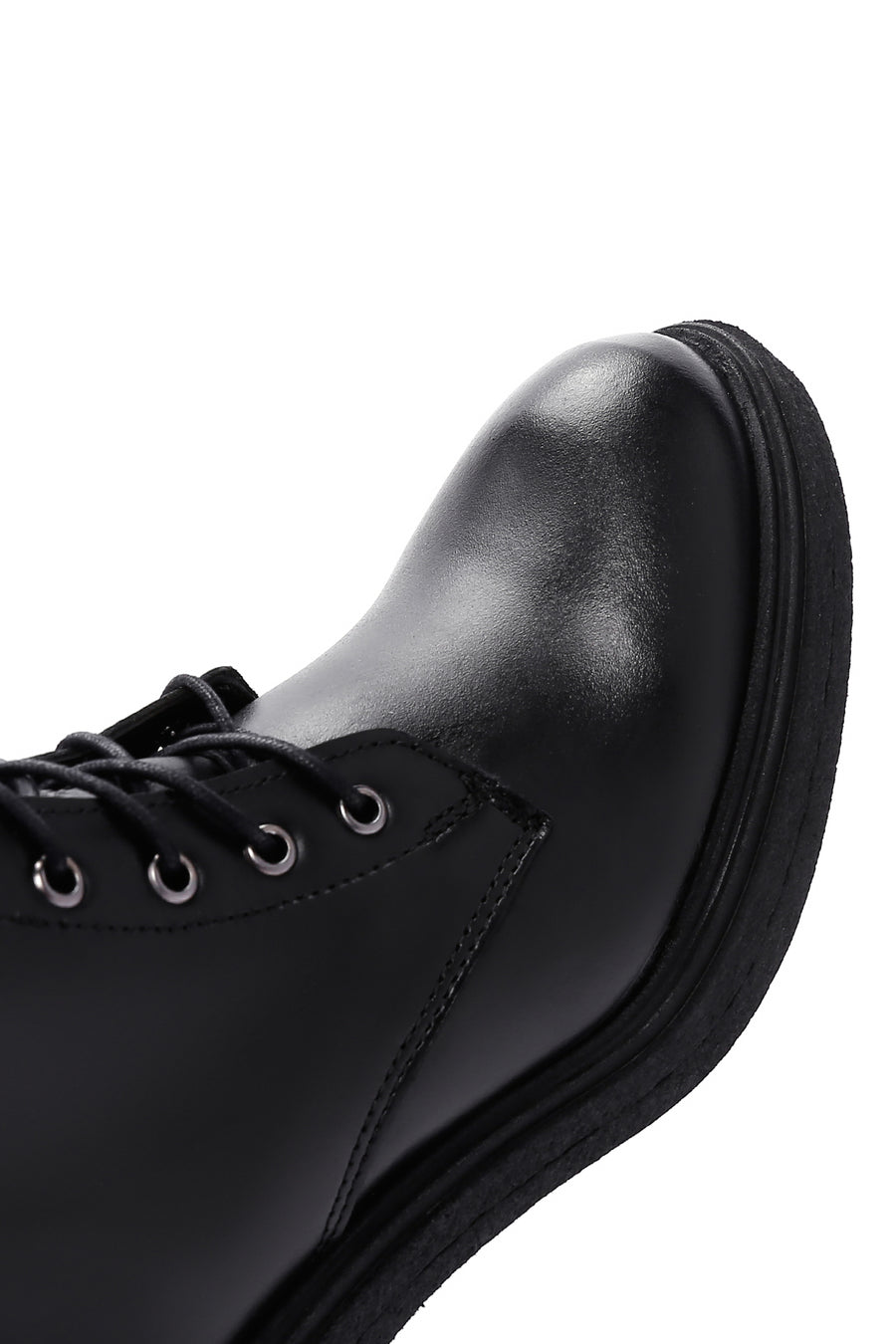 Women's Black Zippered Leather Boots