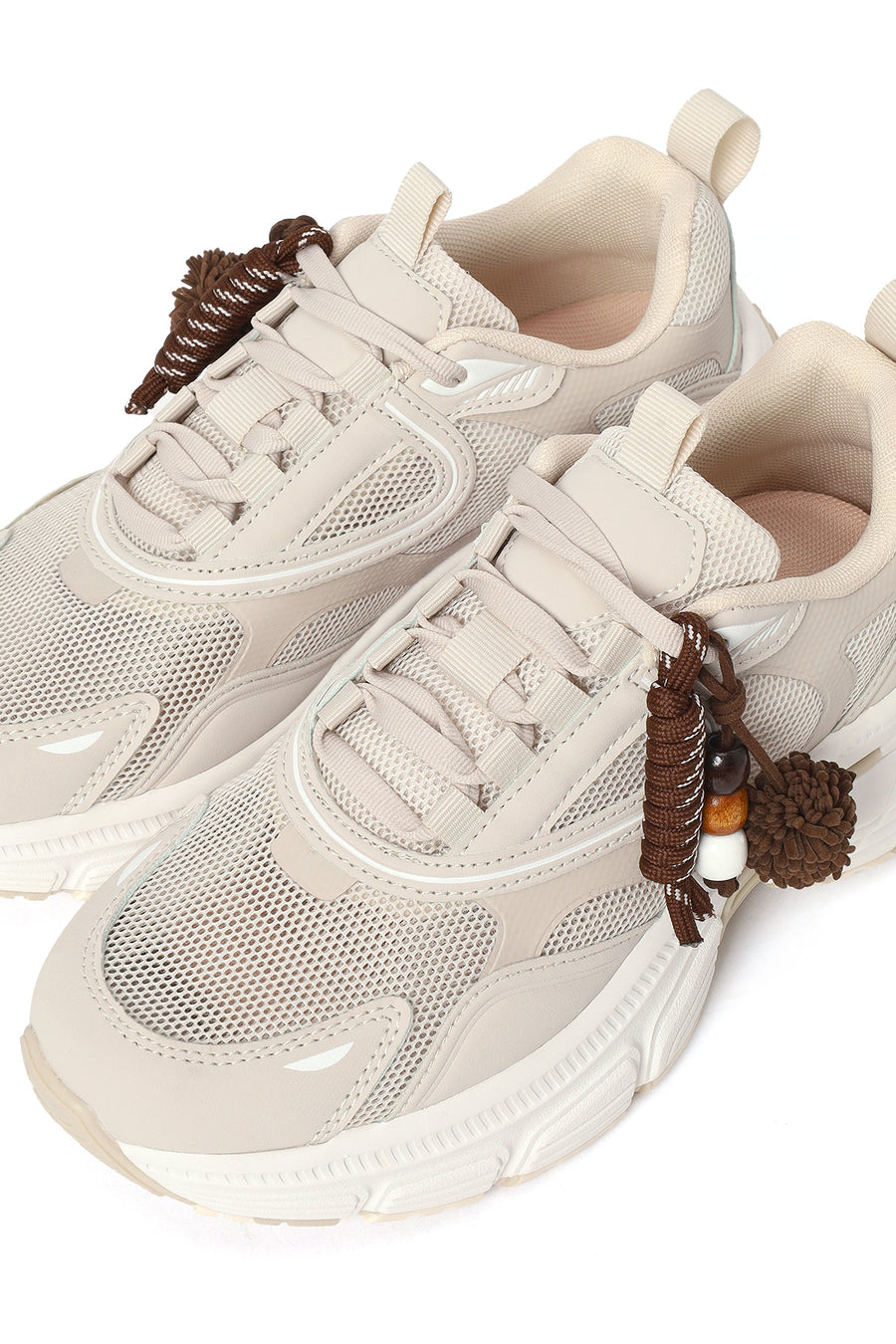 Kadın Bej Bağcıklı Kalın Tabanlı Charmlı Sneaker