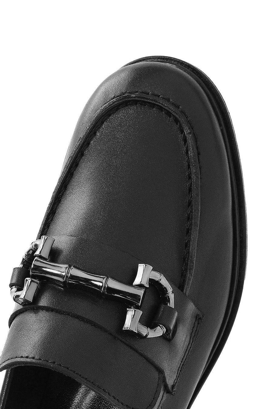 Kadın Siyah Tokalı Deri Maskülen Loafer