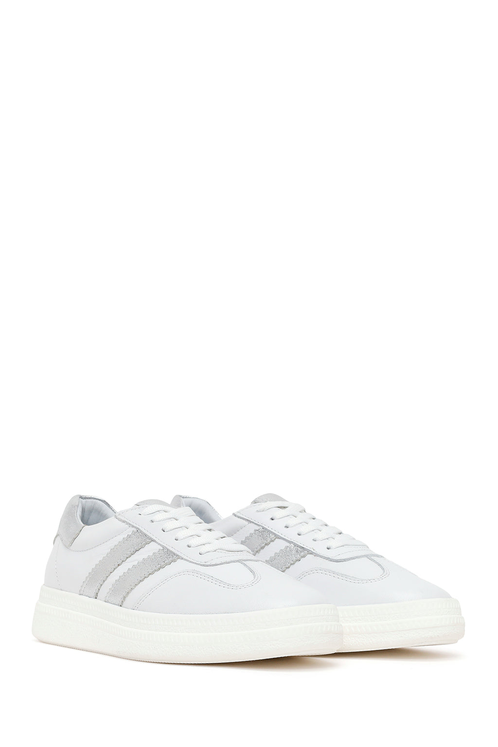 Kadın Beyaz Bağcıklı Deri Sneaker