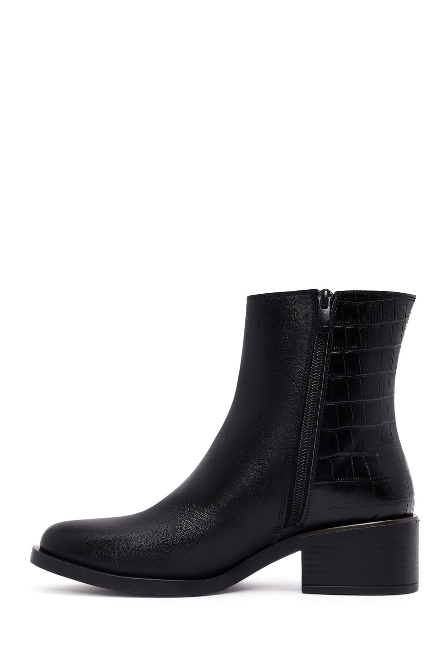 Woman Black Zip Closure Short Thick-Heeled Leather Boots