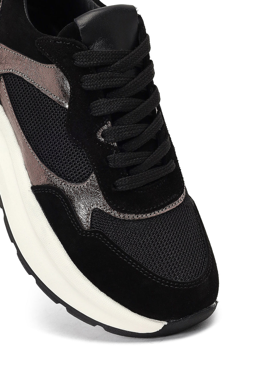 Kadın Siyah Bağcıklı Kalın Tabanlı Deri Sneaker