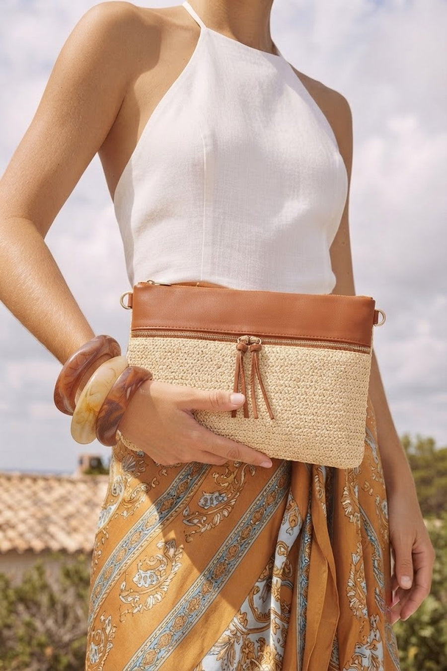 Woman Beige Long Chain Strap Wicker Clutch Bag