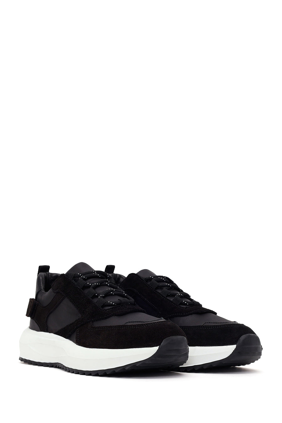 Kadın Siyah Bağcıklı Kalın Tabanlı Deri Sneaker