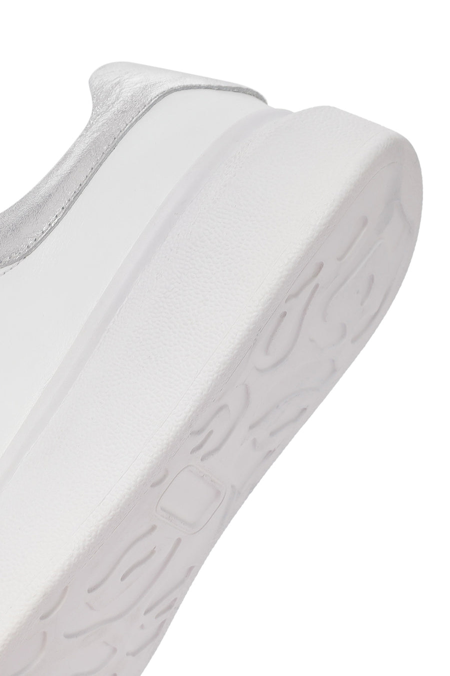 Woman White Laced Thick Sole Leather Sneakers