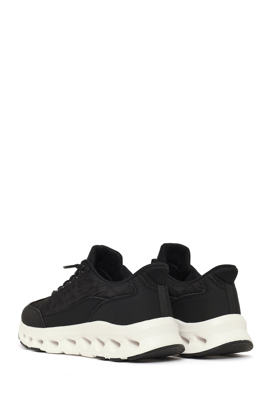 Woman Black Lace-Up Thick-Soled Sneakers