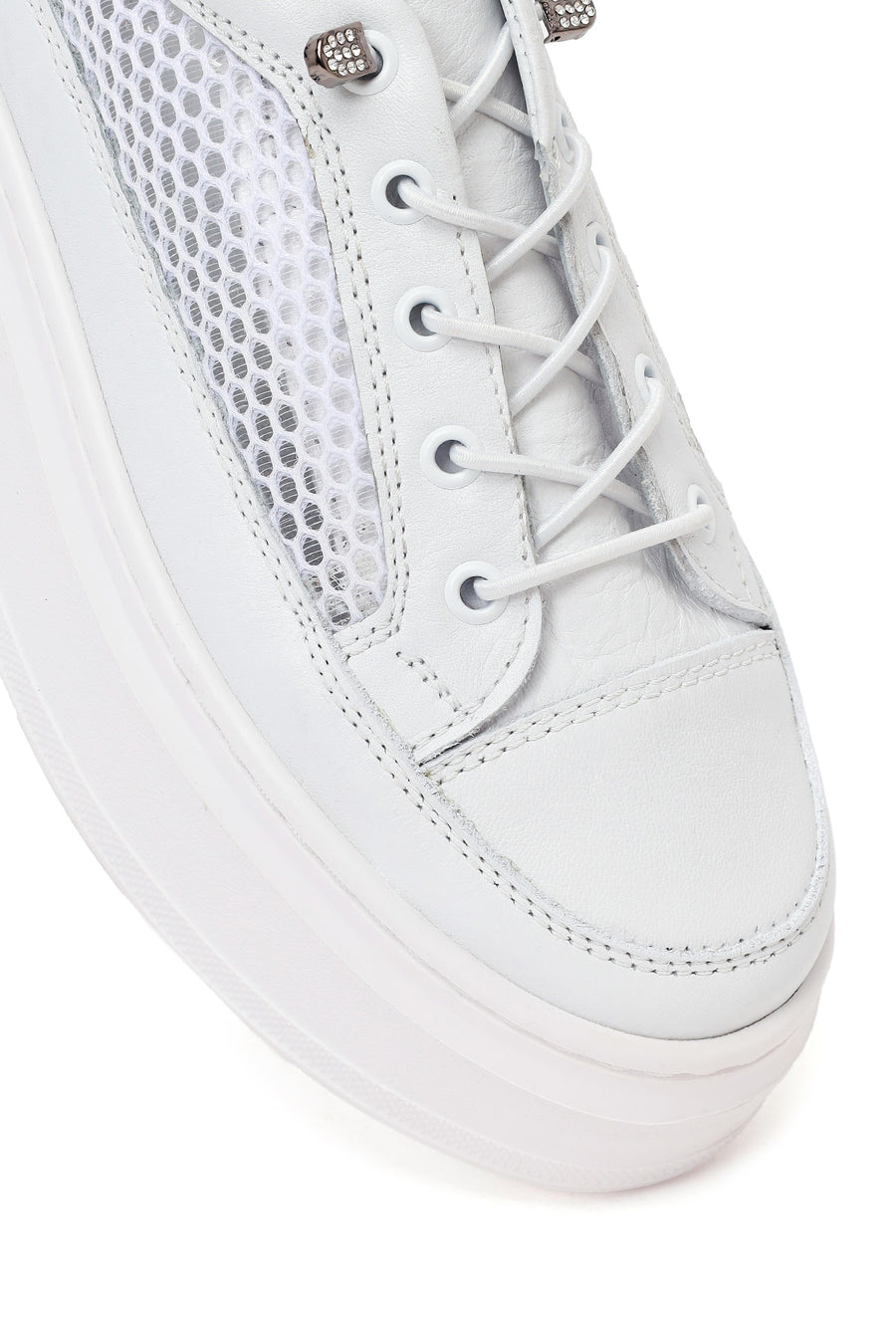 Kadın Beyaz Bağcıklı Kalın Tabanlı Deri Sneaker