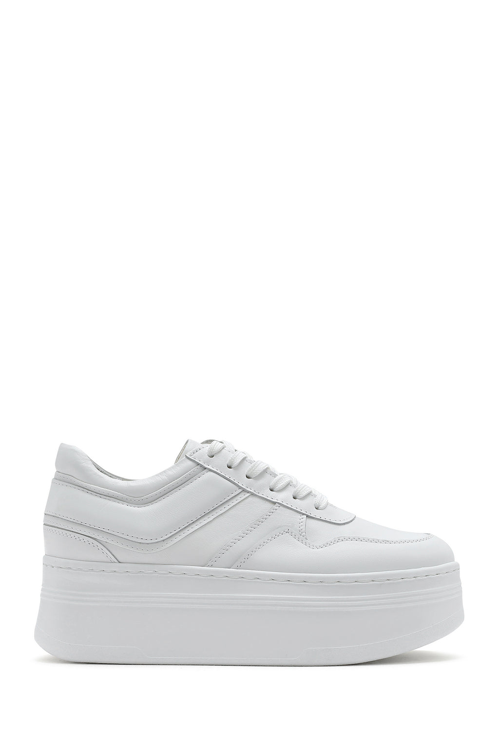 Kadın Beyaz Bağcıklı Kalın Tabanlı Deri Sneaker