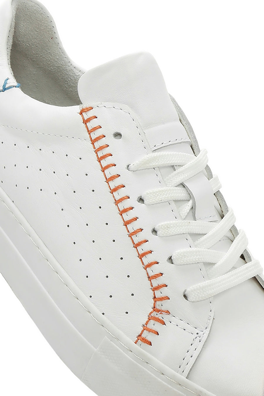 Kadın Beyaz Bağcıklı Deri Sneaker