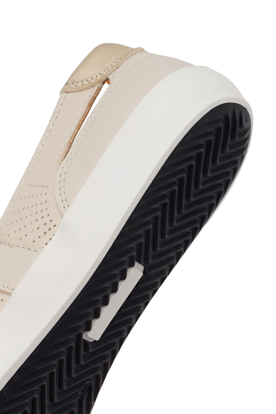 Woman Cream Strappy Leather Ballet Flat
