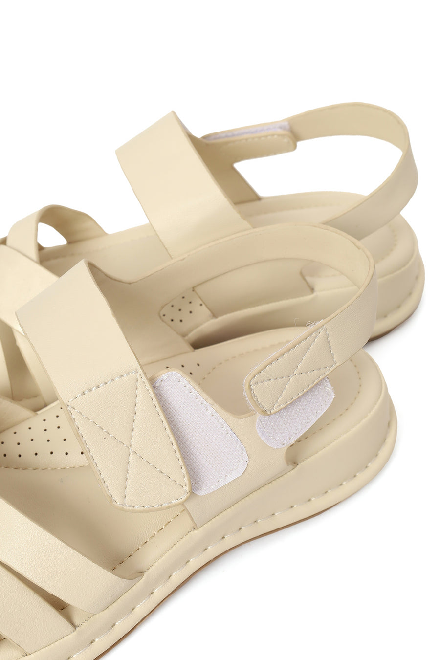 Kadın Krem Bantlı Kalın Tabanlı Comfort Sandalet