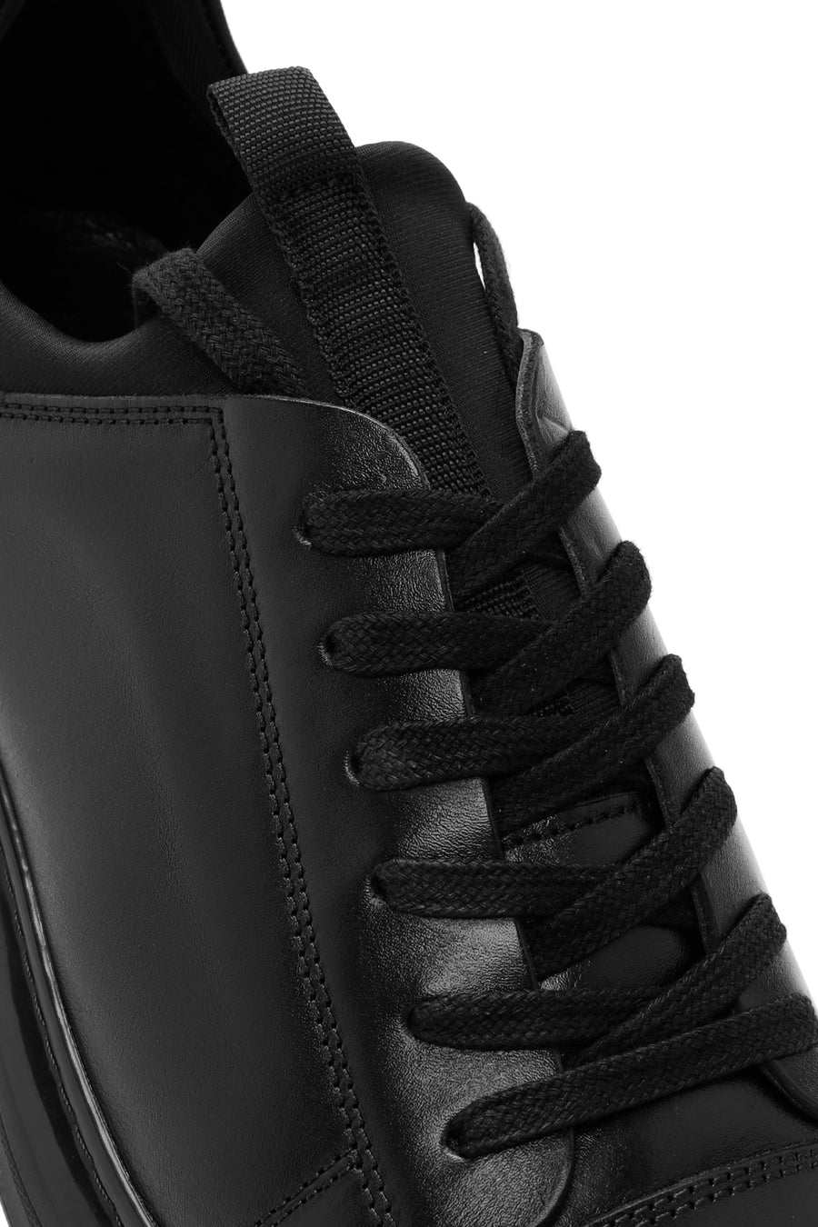 Men's Black Lace-up Leather Sneaker
