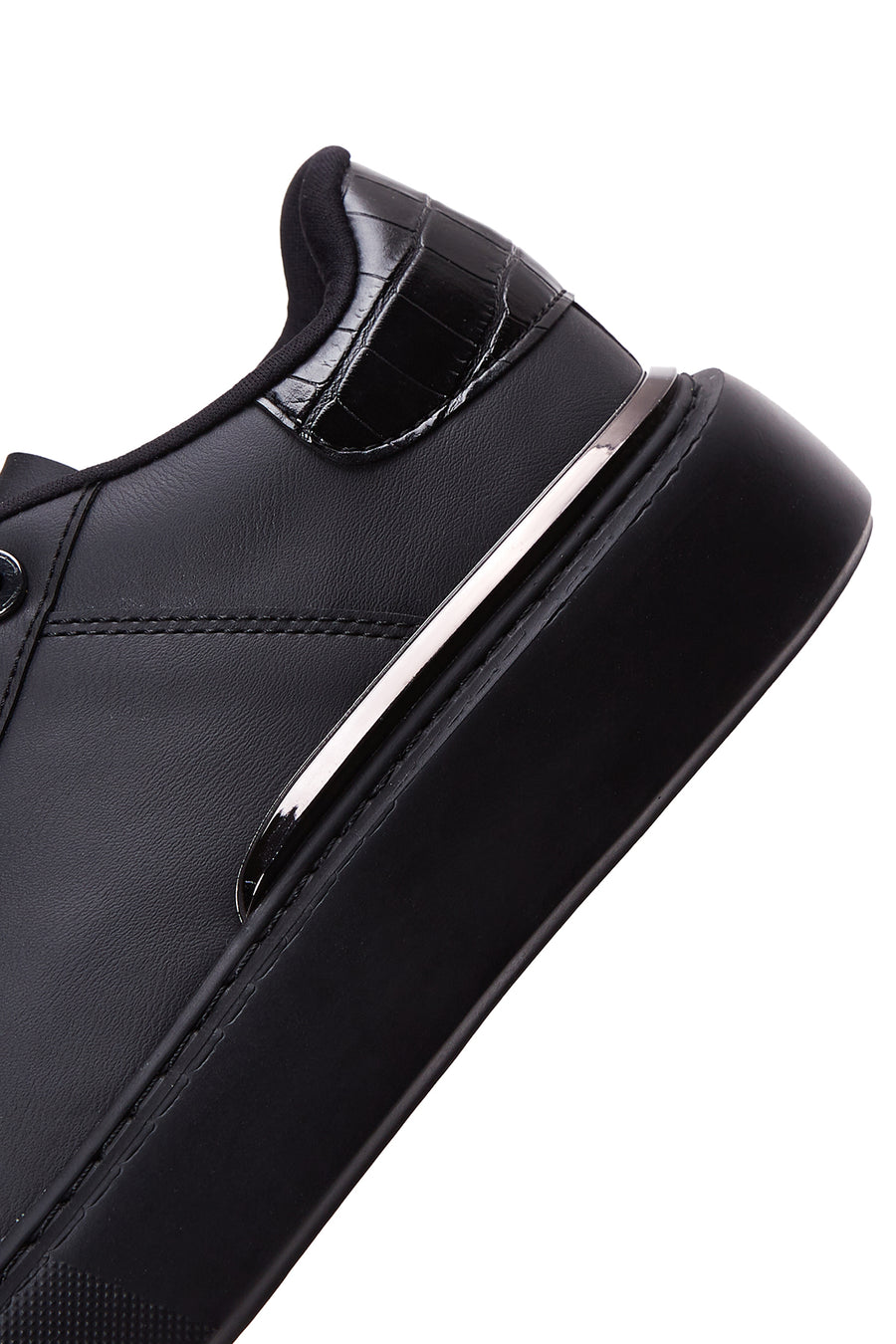 Men's Black Thick Soled Sneaker