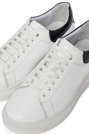 Kadın Beyaz Bağcıklı Kalın Tabanlı Deri Sneaker | Derimod