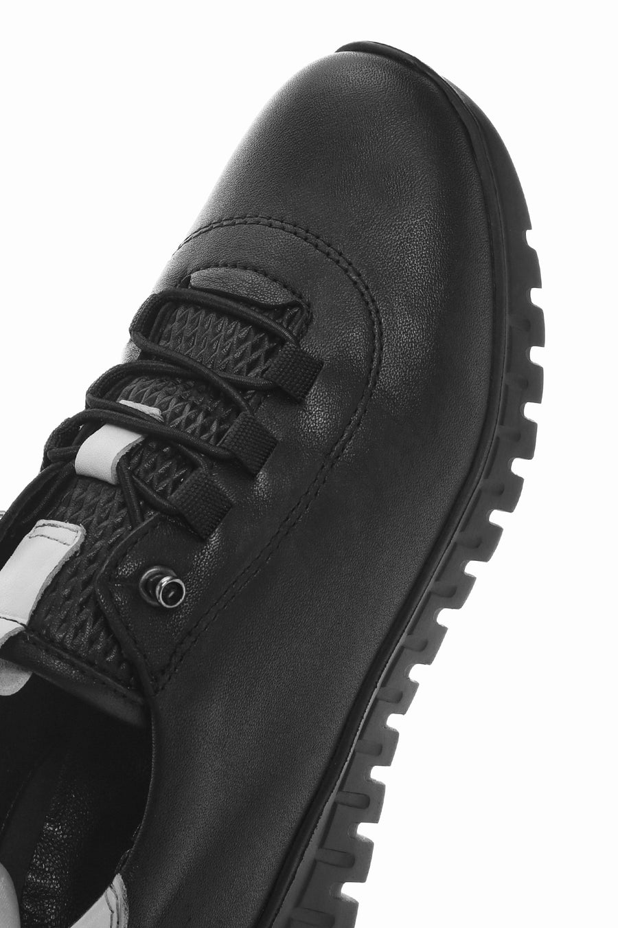 Kadın Siyah Bağcıklı Deri Sneaker