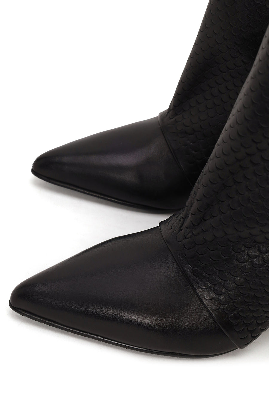 Woman Black Printed Thin-Heel Leather Boots