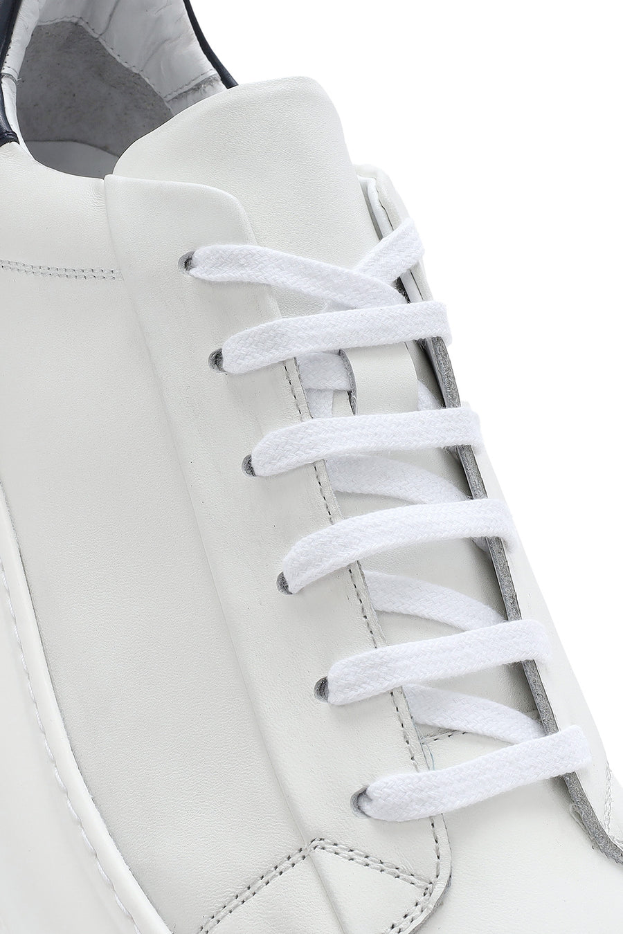 Men's White Lace-up Thick-Sole Leather Sneaker