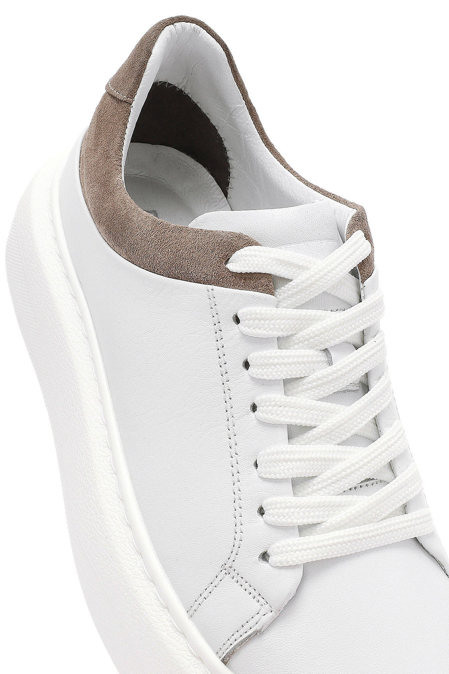 Erkek Beyaz Bağcıklı Kalın Tabanlı Deri Sneaker