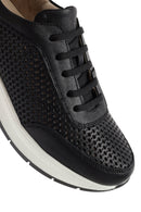 Kadın Siyah Bağcıklı Kalın Tabanlı Deri Sneaker | Derimod