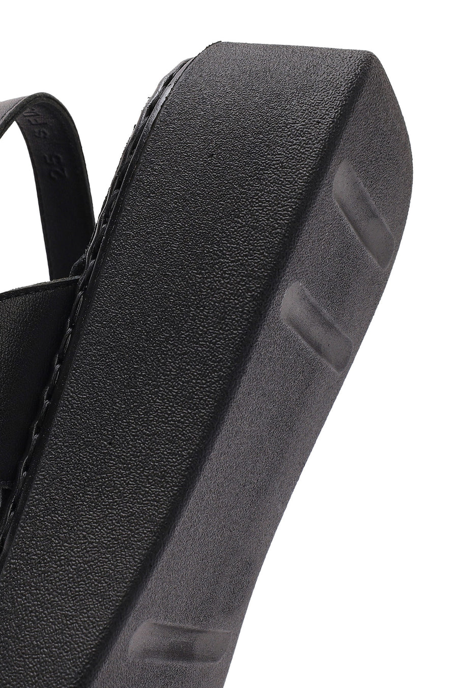 Kadın Siyah Tokalı Kalın Tabanlı Deri Comfort Sandalet