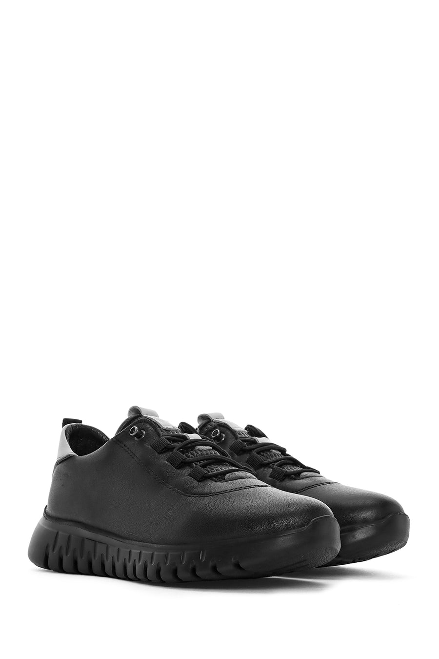Kadın Siyah Bağcıklı Deri Sneaker