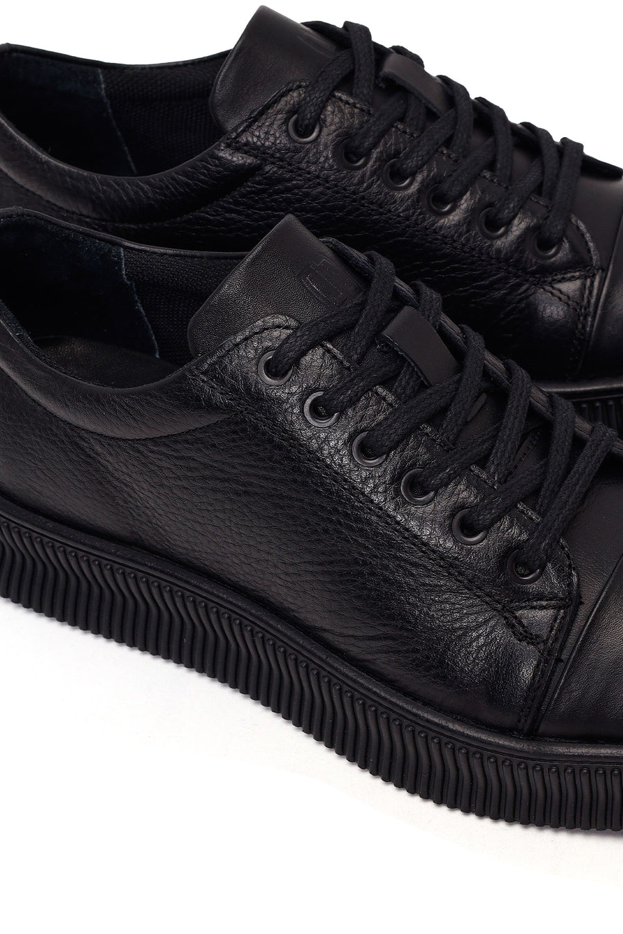 Male Black Lace-up Leather Sneaker