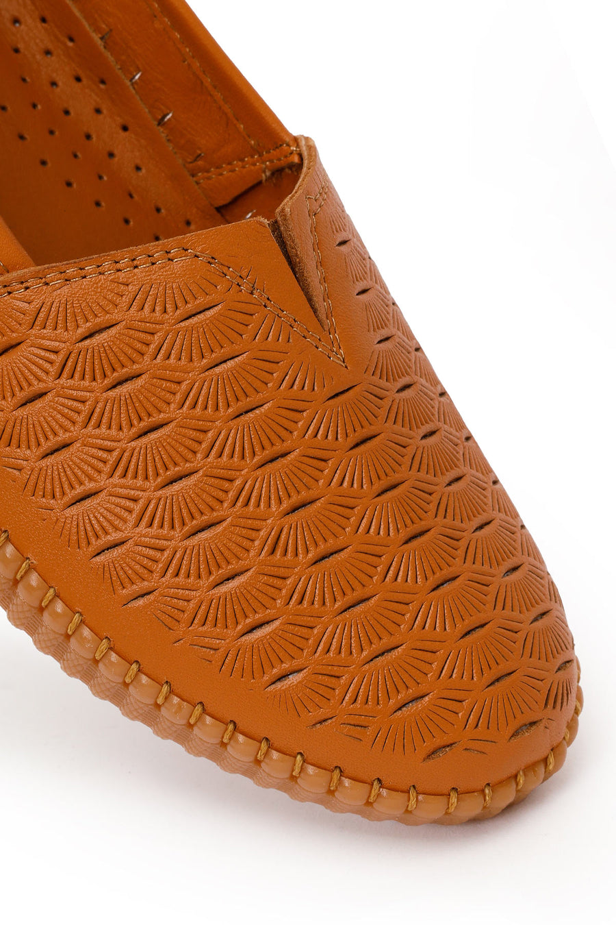 Woman Tan Leather Comfort Loafer