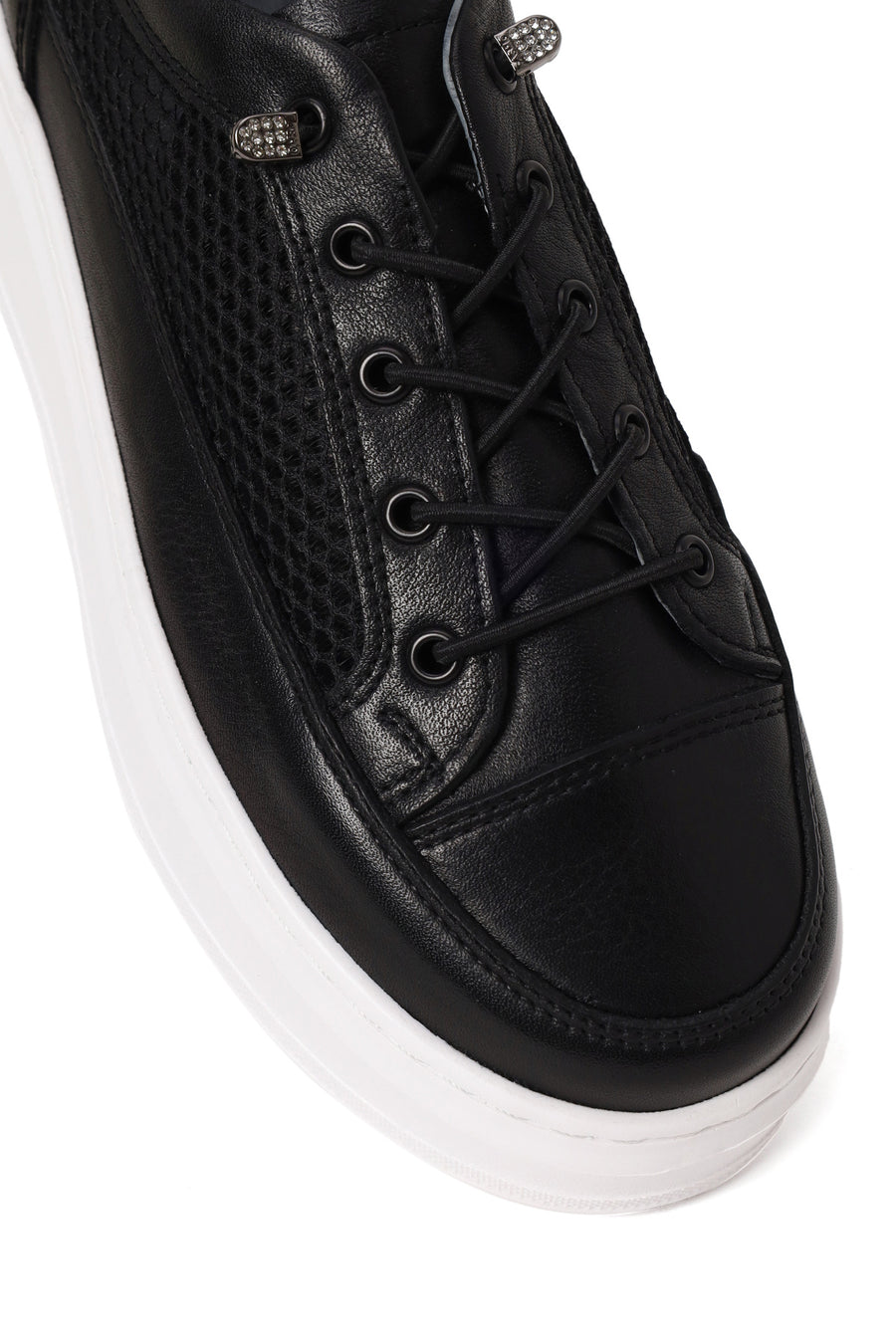 Woman Black Lace-Up Thick-Soled Leather Sneaker