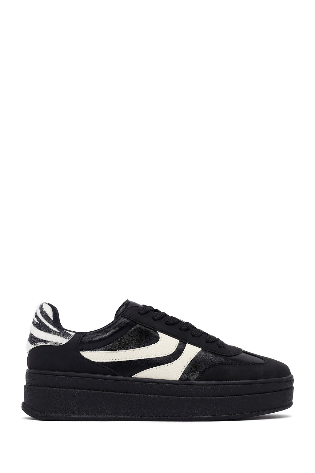 Kadın Siyah Bağcıklı Kalın Tabanlı Sneaker