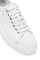 Erkek Beyaz Bağcıklı Kalın Tabanlı Deri Sneaker | Derimod