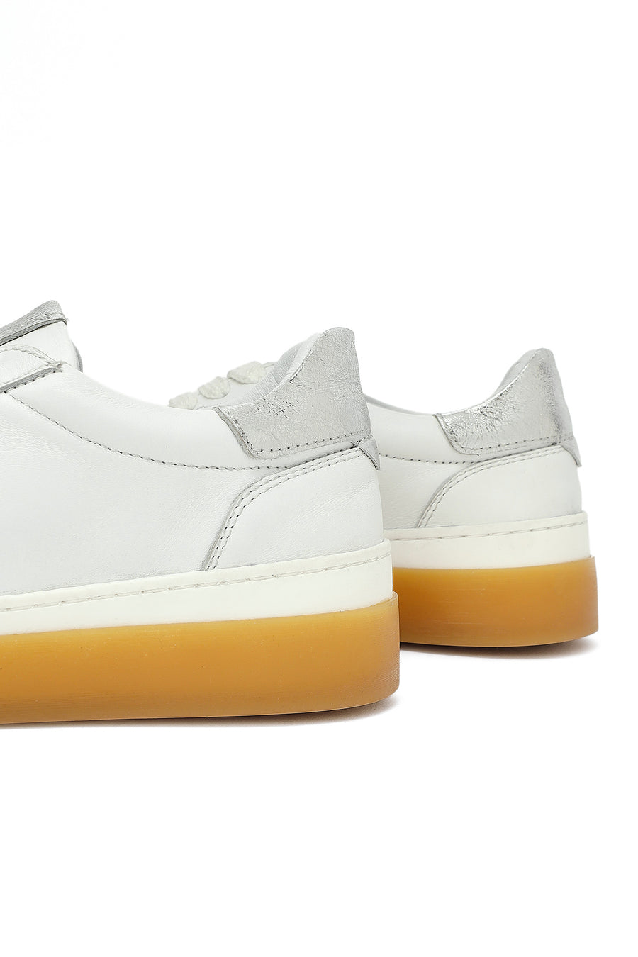 Kadın Beyaz Bağcıklı Deri Sneaker