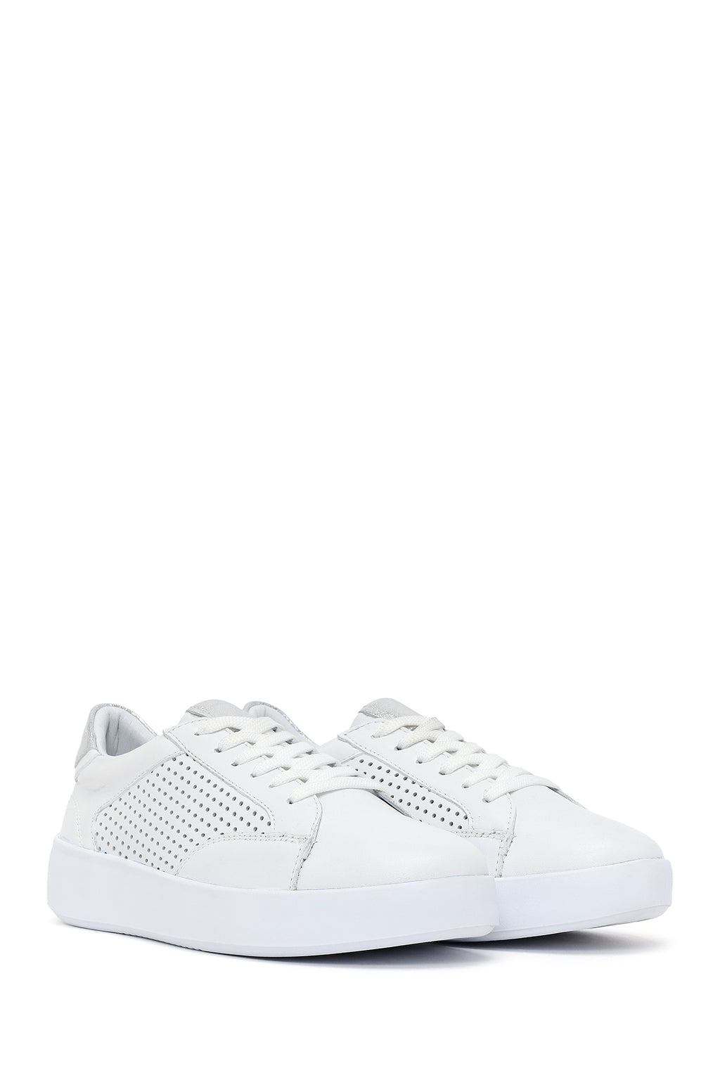 Kadın Beyaz Bağcıklı Deri Sneaker