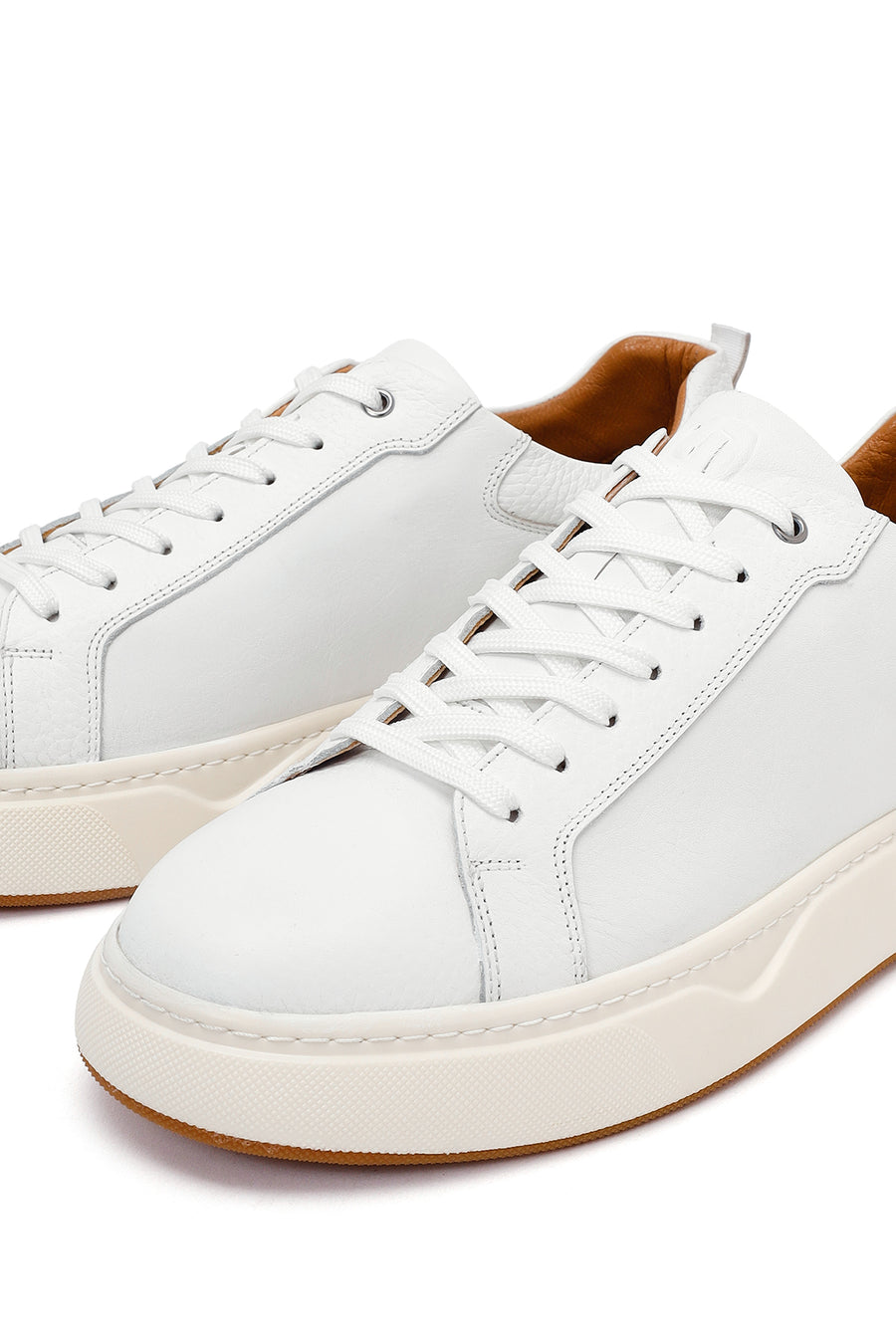 Erkek Beyaz Bağcıklı Kalın Tabanlı Deri Sneaker