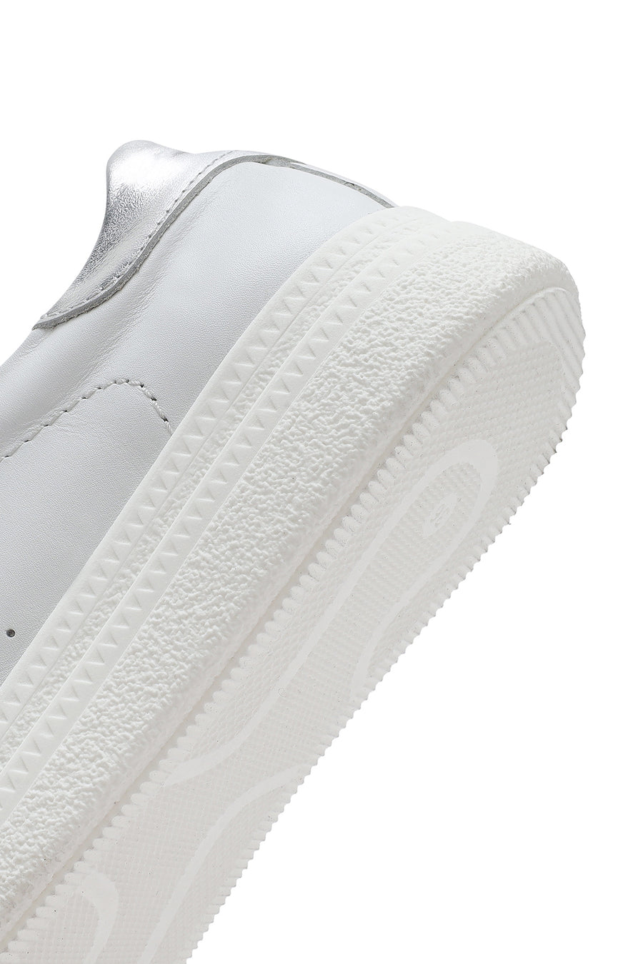 Kadın Beyaz Bağcıklı Deri Sneaker
